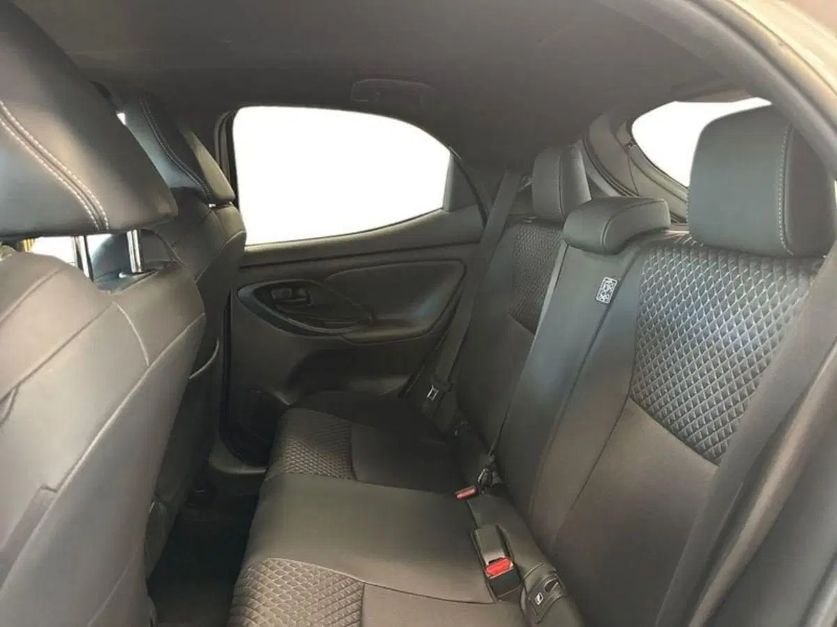 Toyota Yaris usata a Prato (14)