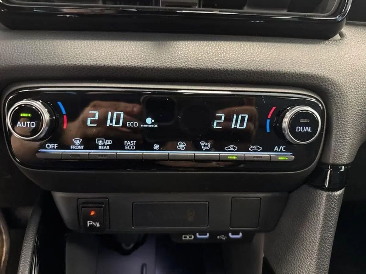 Toyota Yaris usata a Prato (18)