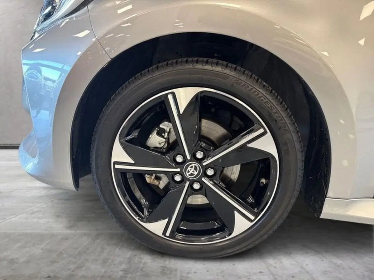 Toyota Yaris usata a Prato (8)