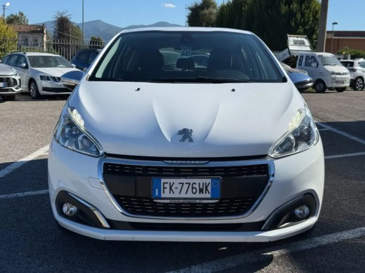 Peugeot 208 usata a Lucca (2)