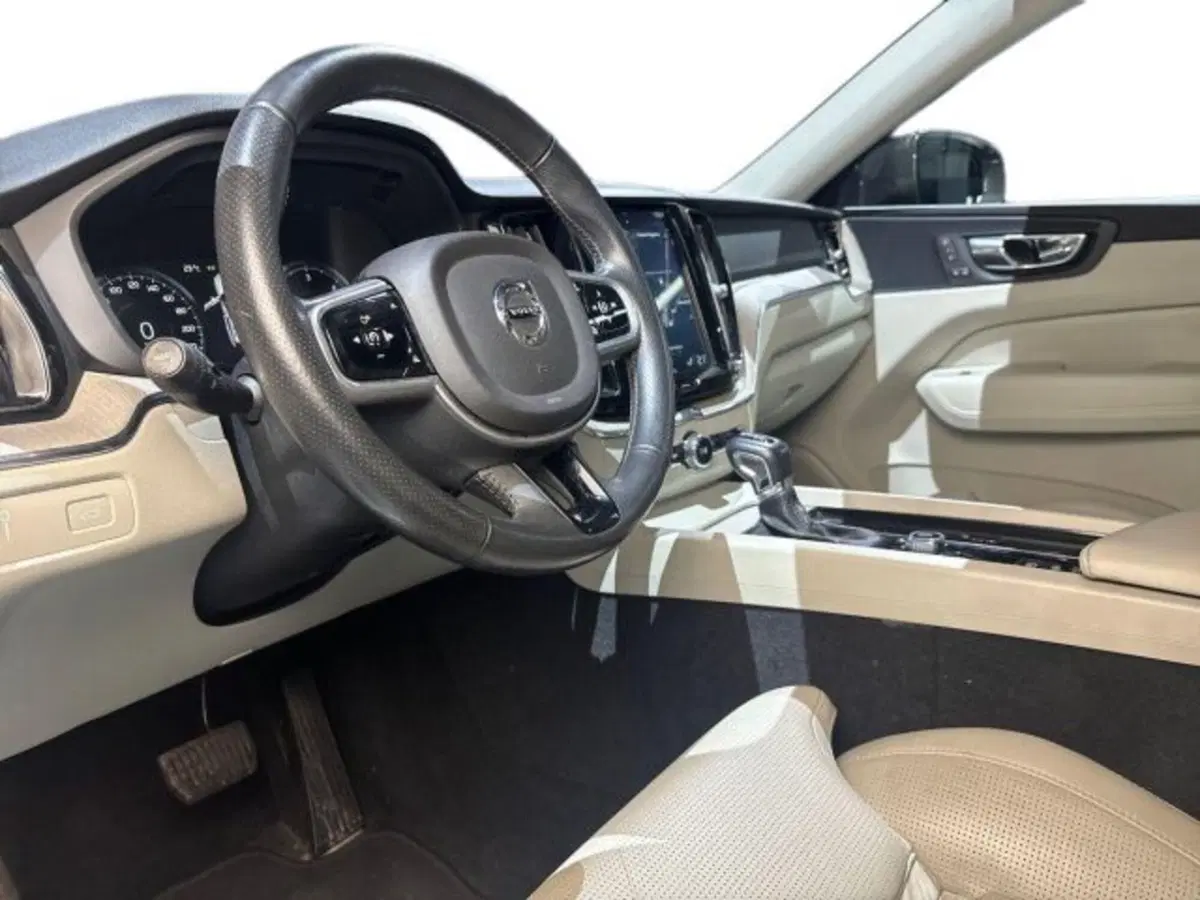 Volvo XC60 usata a Bologna (11)