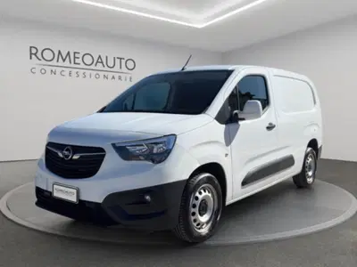 Opel Combo Furgone Cargo 1.5 Diesel 100CV S&S PC 1000kg Edition del 2019 usata a Gubbio