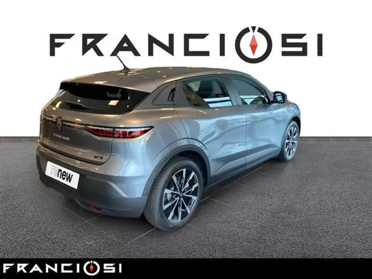 Renault Megane E-Tech Electric usata a Modena (13)