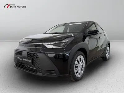 Toyota Aygo X 1.5 hybrid e-cvt nuova a Monza