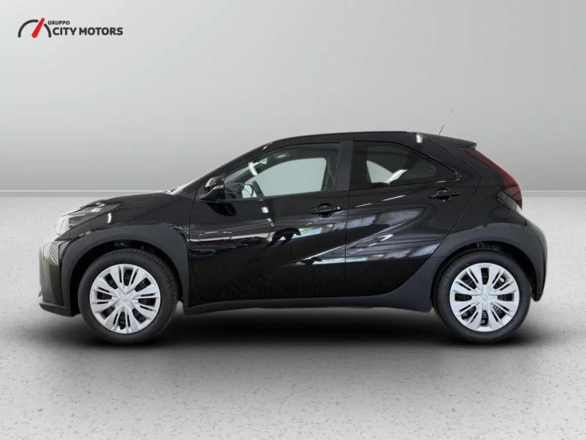 Toyota Aygo X nuova a Monza e Brianza (3)