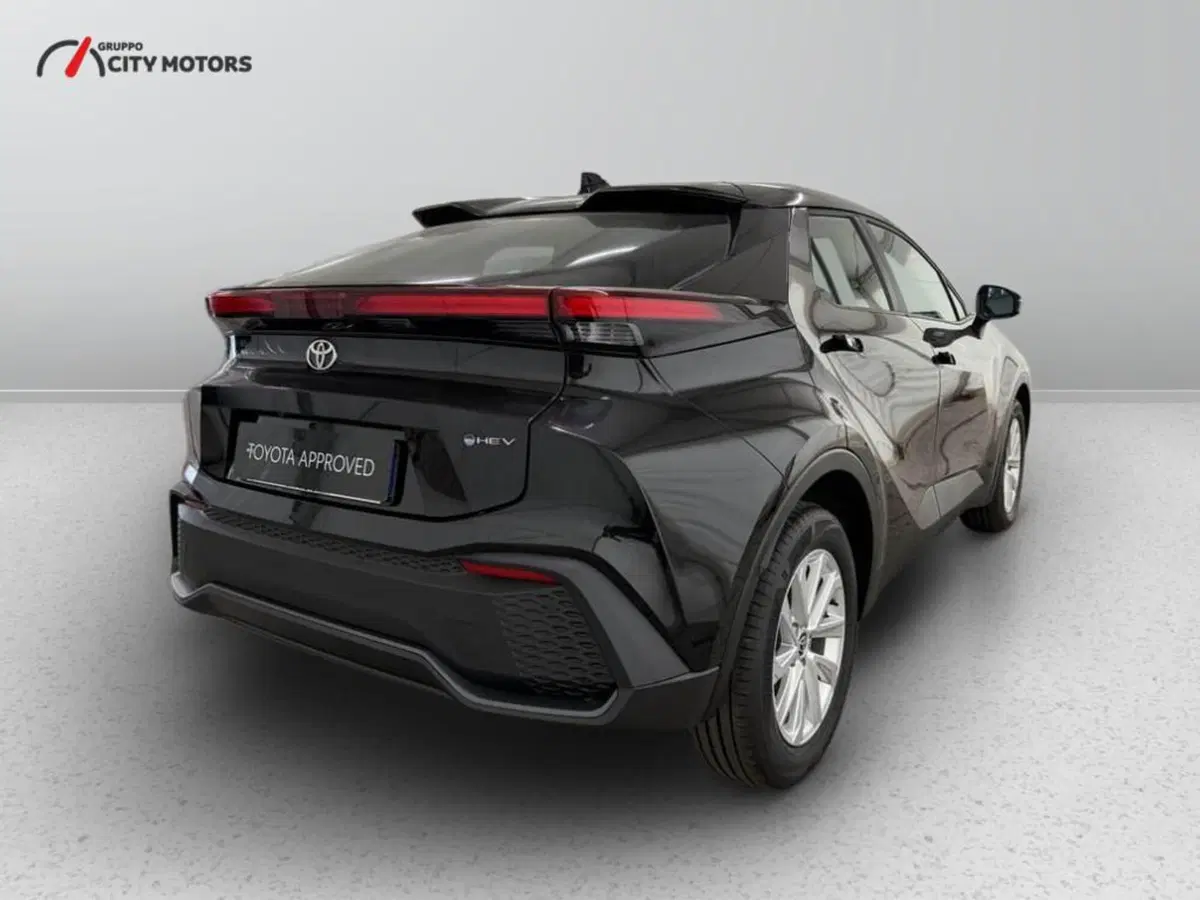 Toyota Toyota C-HR nuova a Monza e Brianza (6)