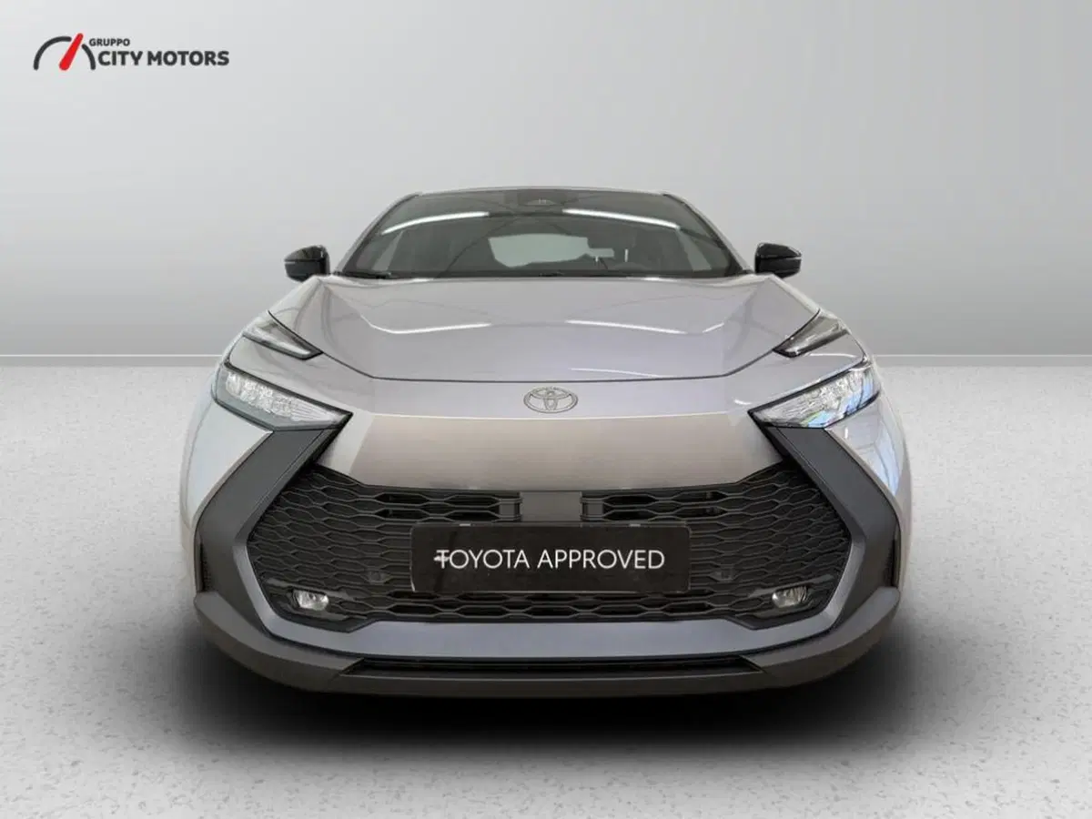 Toyota Toyota C-HR nuova a Monza e Brianza (2)