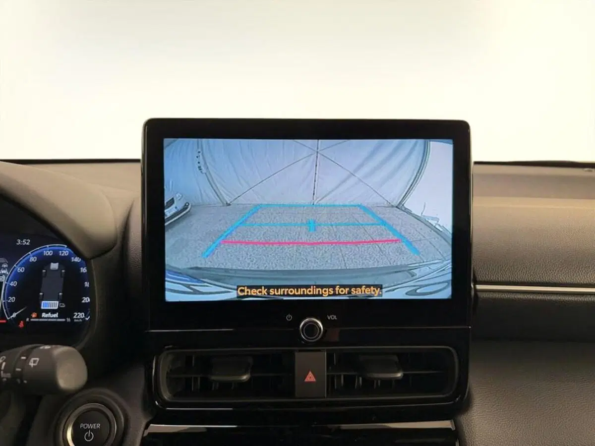 Toyota Yaris Cross nuova a Monza e Brianza (11)