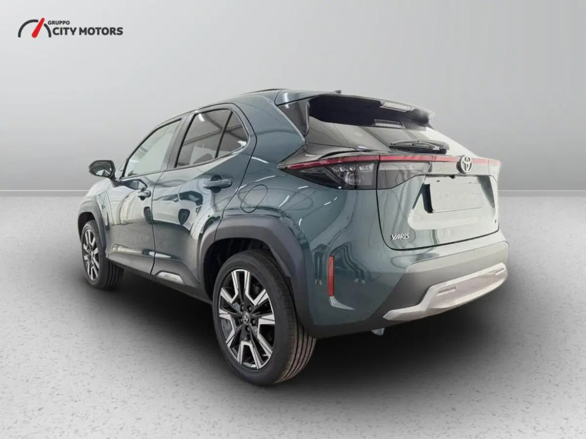 Toyota Yaris Cross nuova a Monza e Brianza (4)