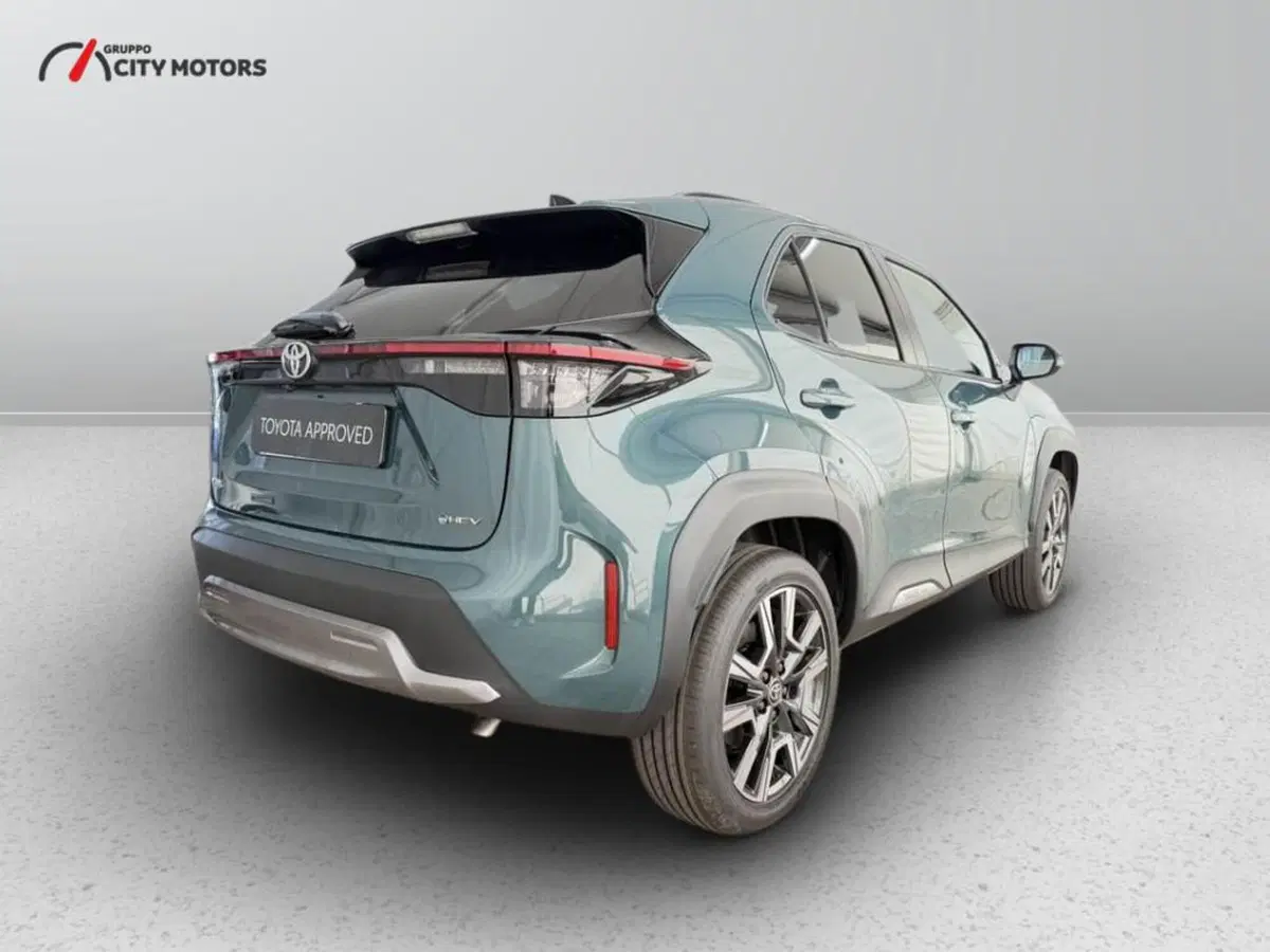 Toyota Yaris Cross nuova a Monza e Brianza (6)