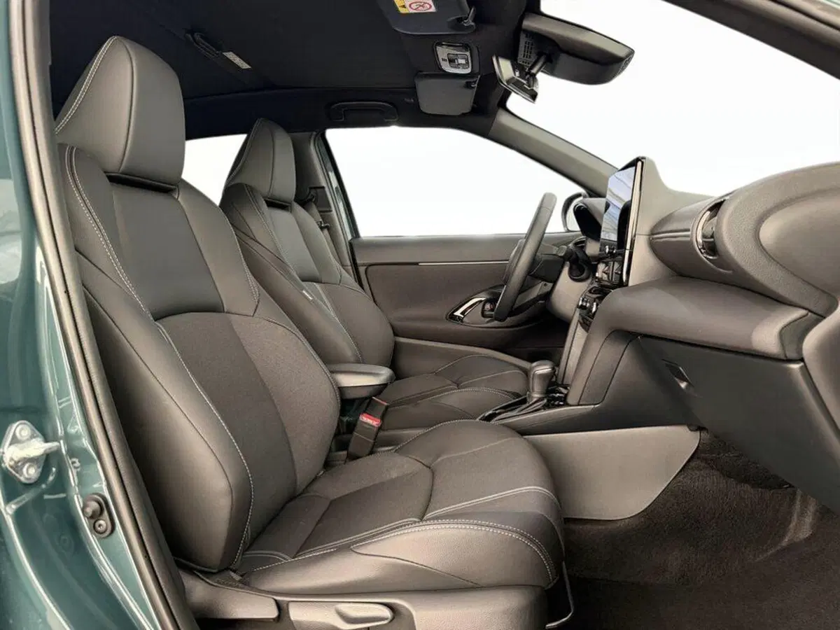 Toyota Yaris Cross nuova a Monza e Brianza (8)
