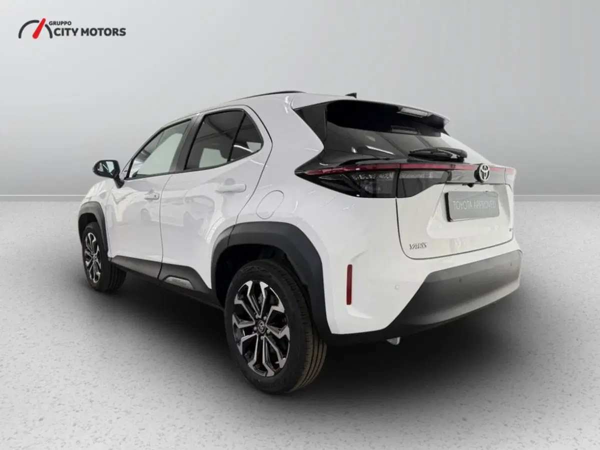 Toyota Yaris Cross nuova a Monza e Brianza (4)