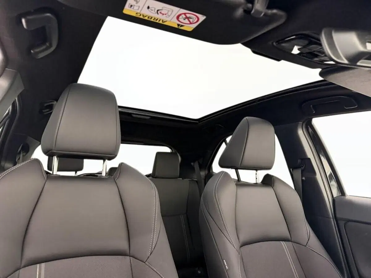 Toyota Yaris Cross nuova a Monza e Brianza (10)