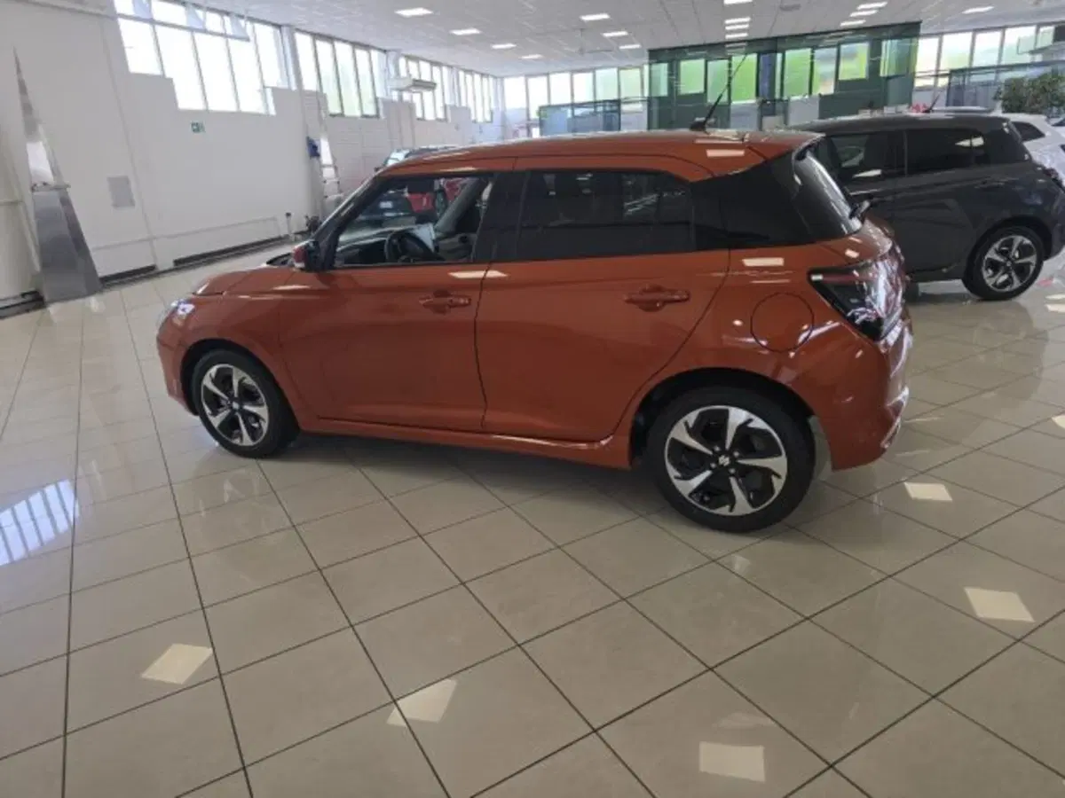Suzuki Swift nuova a Reggio Emilia (3)