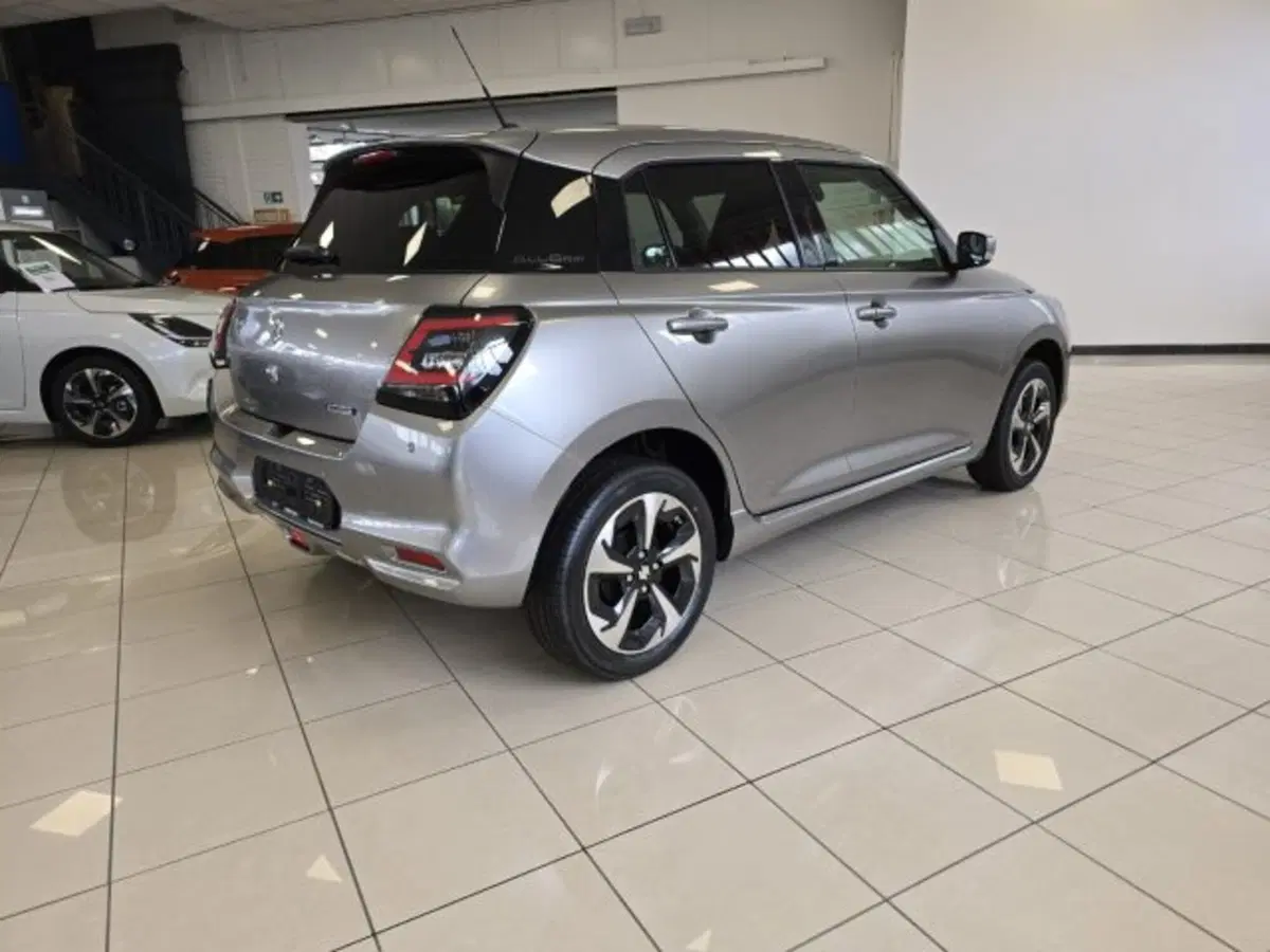 Suzuki Swift nuova a Reggio Emilia (5)