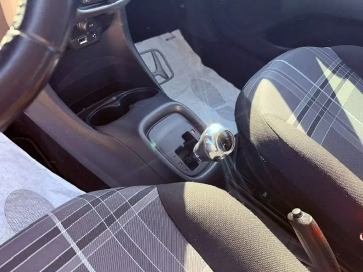 Peugeot 108 usata a Prato (5)