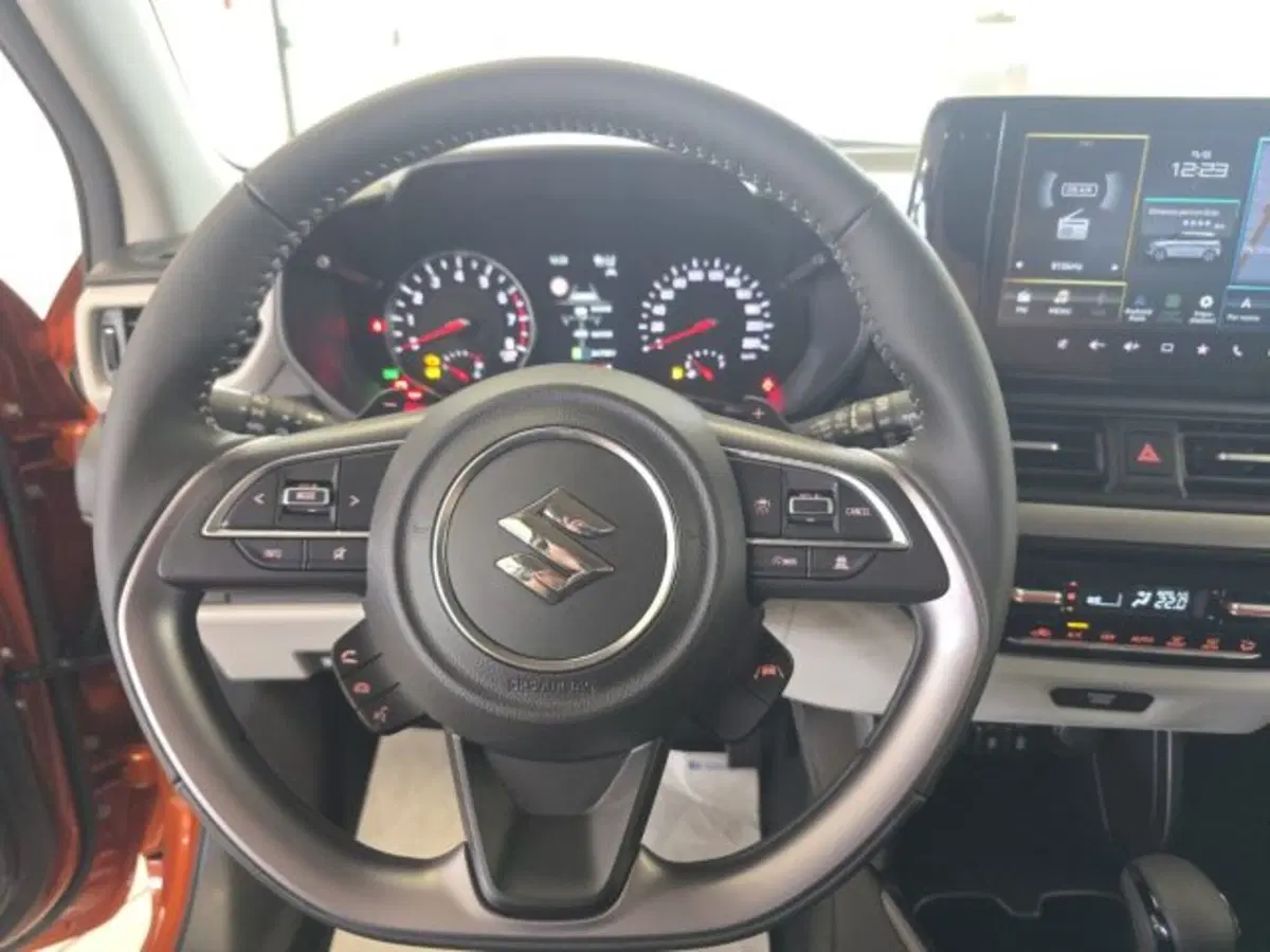 Suzuki Swift nuova a Reggio Emilia (18)
