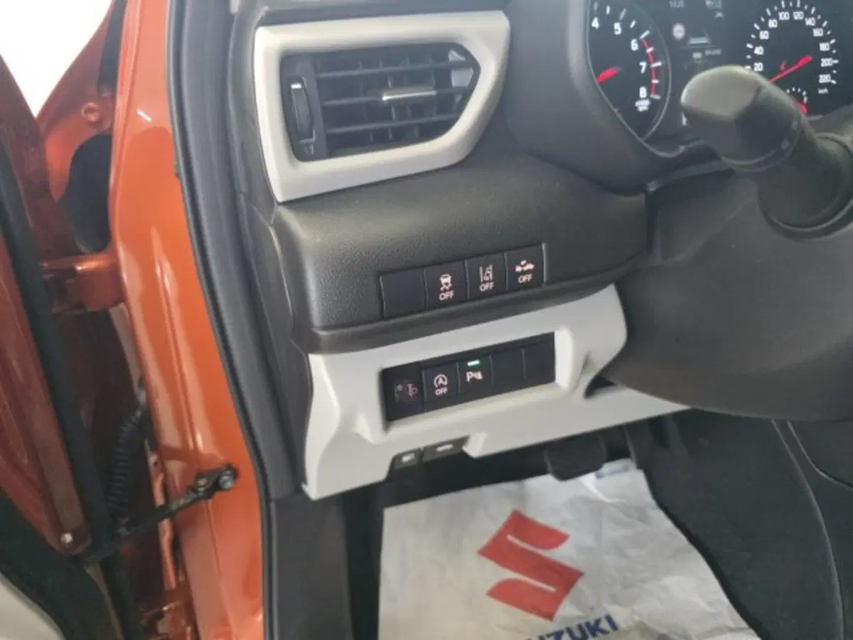 Suzuki Swift nuova a Reggio Emilia (19)