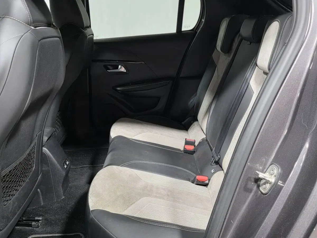 Peugeot 208 usata a Sondrio (11)