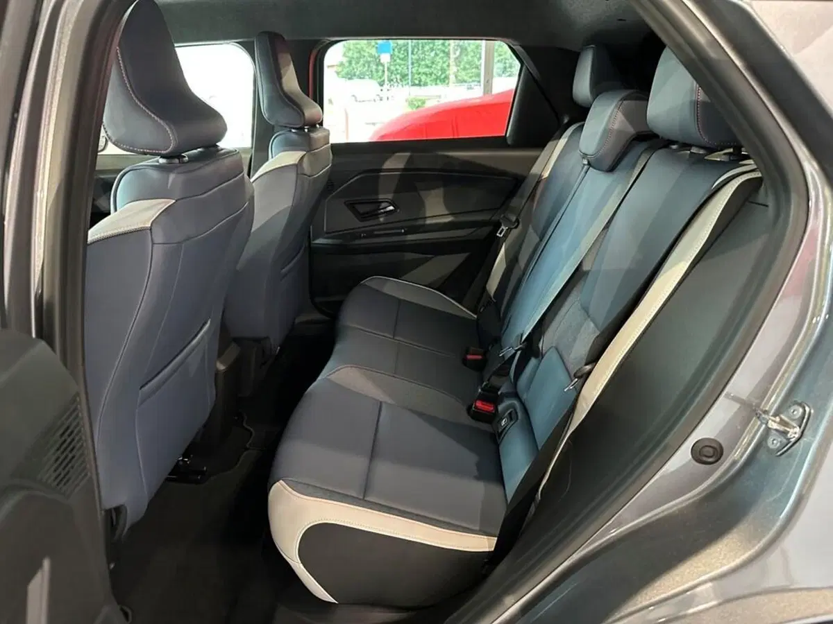 Nissan Micra nuova a Sondrio (10)