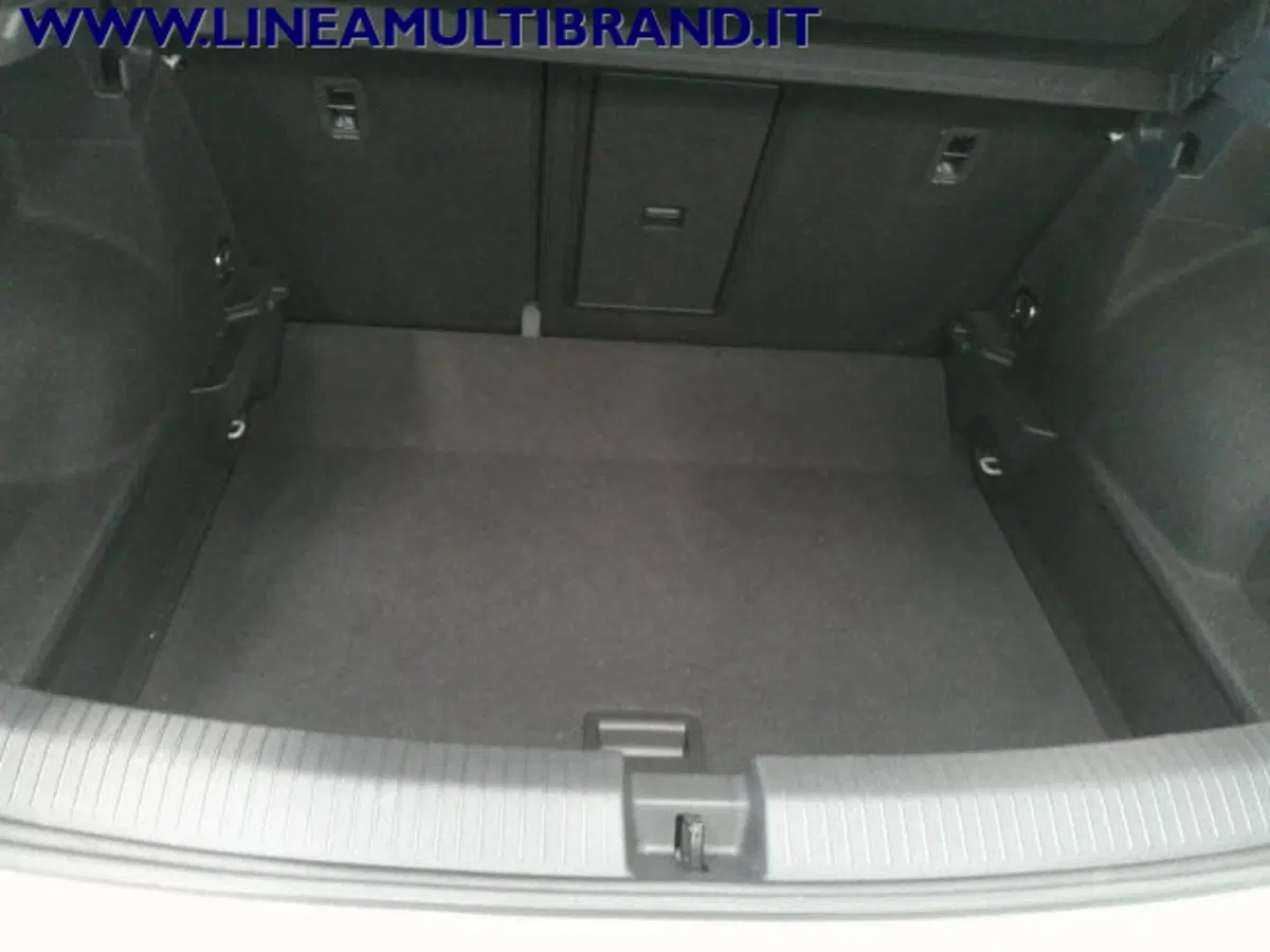 Volkswagen T-Roc usata a Piacenza (8)