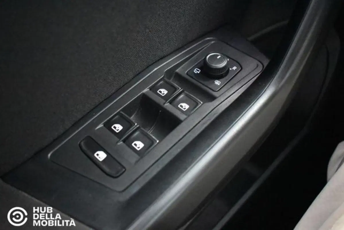 Volkswagen T-Roc usata a Perugia (9)