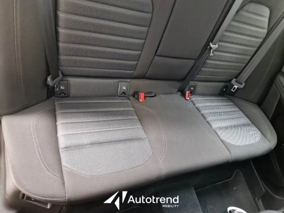 Alfa Romeo Stelvio usata a Lecce (12)