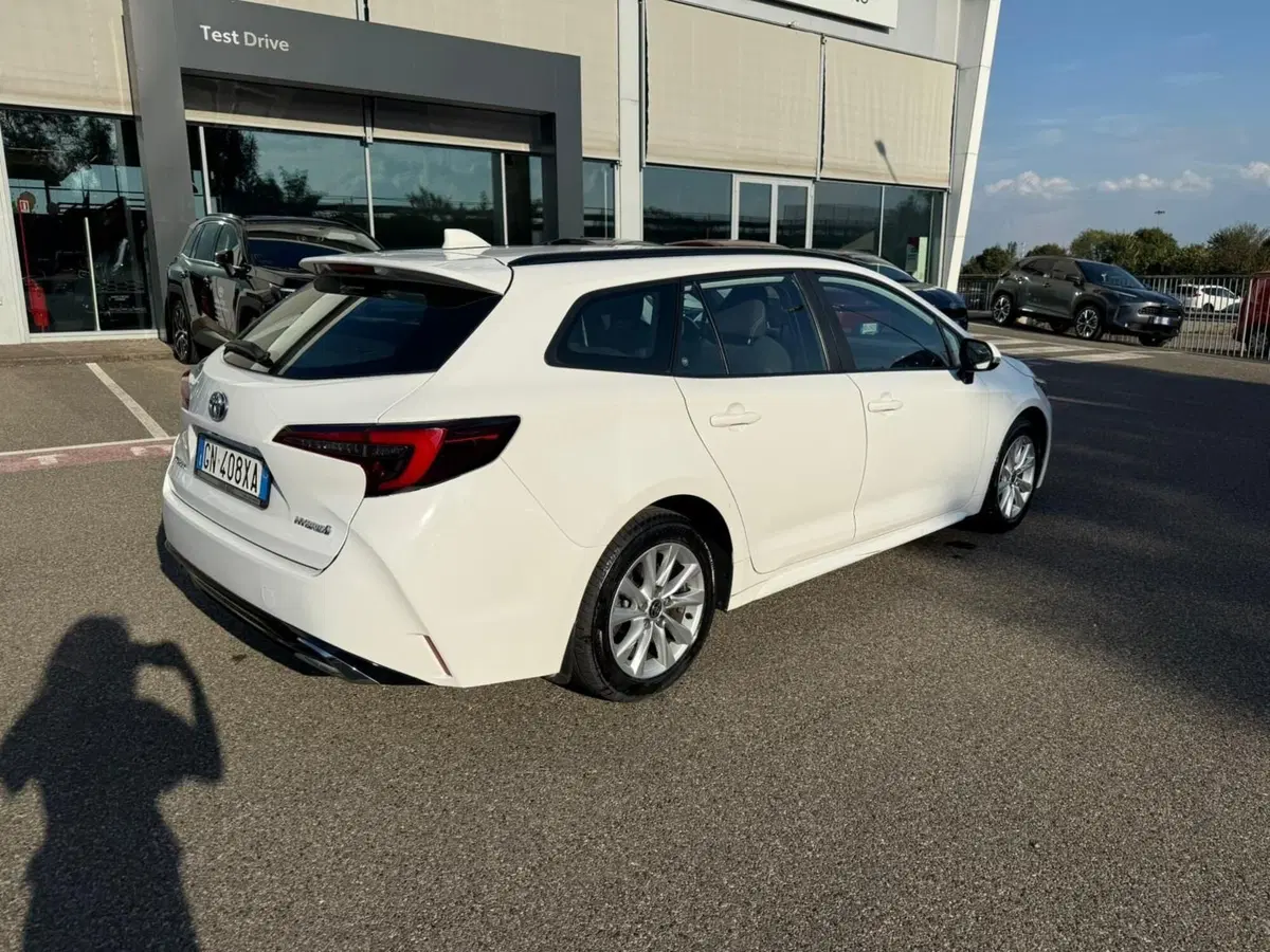 Toyota Corolla Touring Sports usata a Piacenza (4)