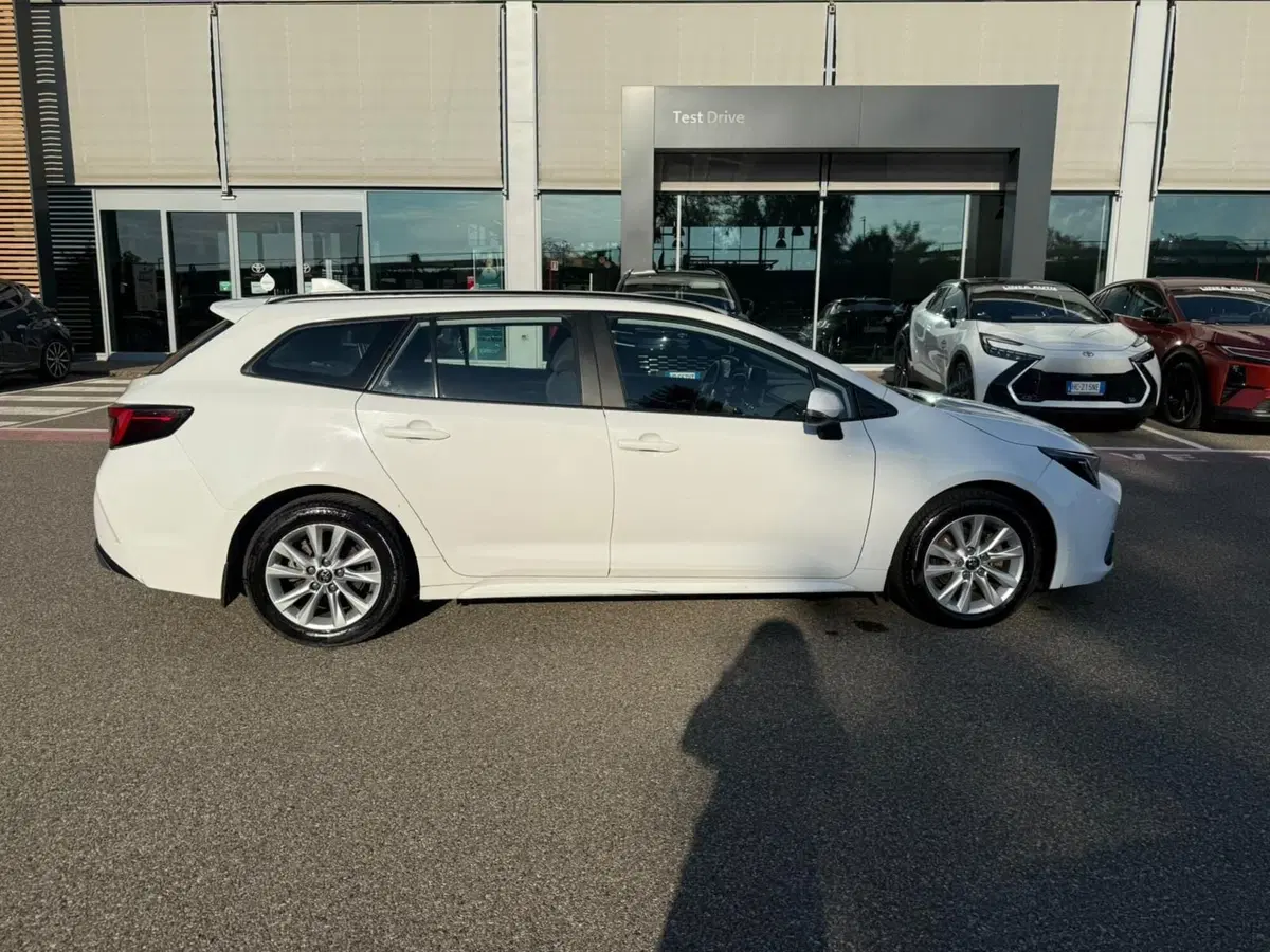 Toyota Corolla Touring Sports usata a Piacenza (5)