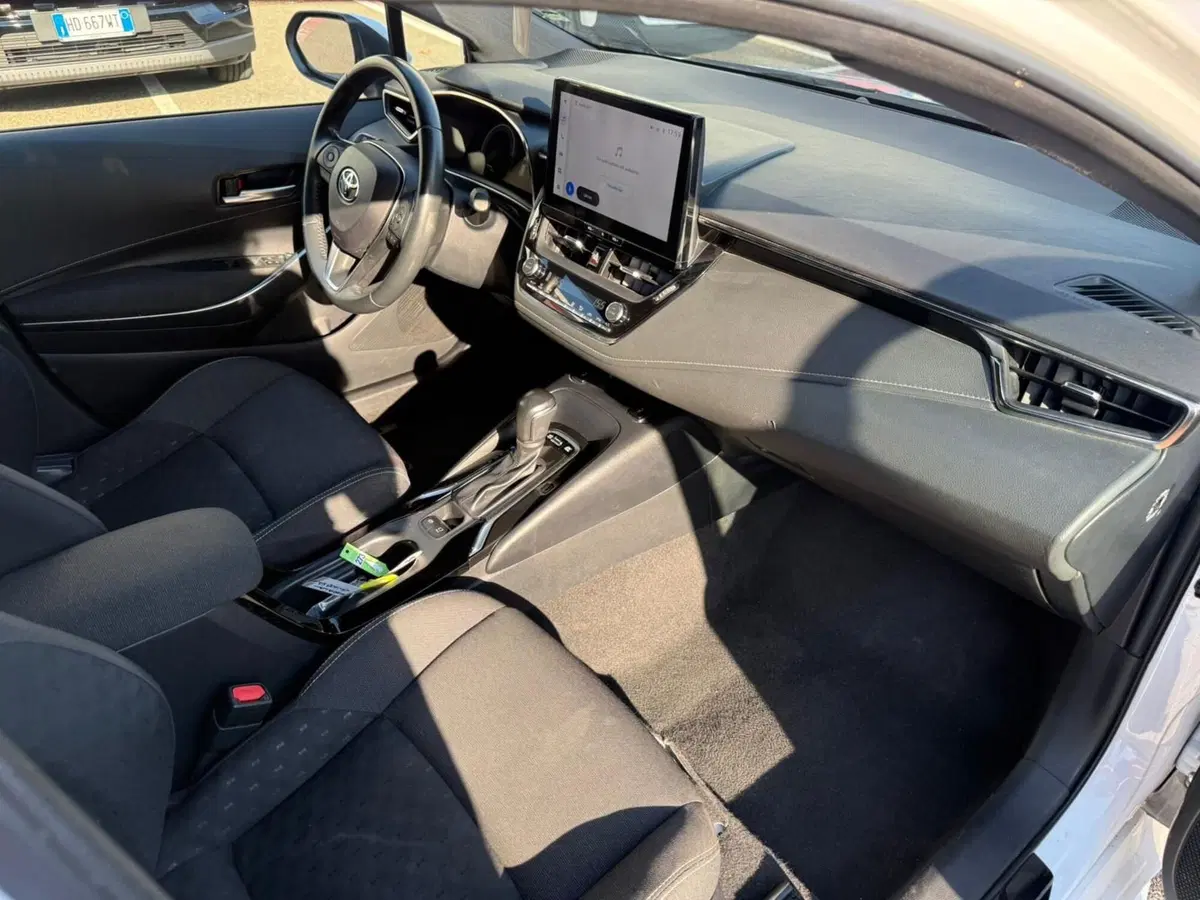 Toyota Corolla Touring Sports usata a Piacenza (8)