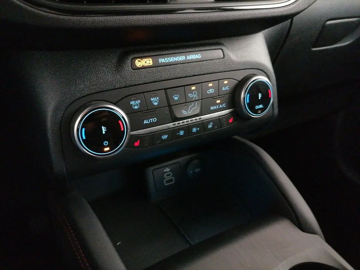 Ford Kuga usata a Roma (14)