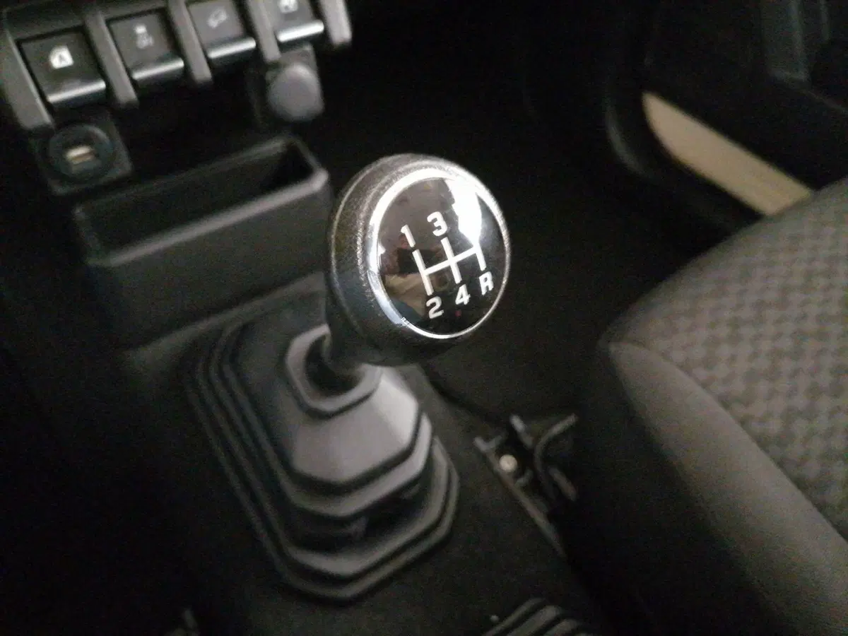 Suzuki Jimny usata a Roma (12)