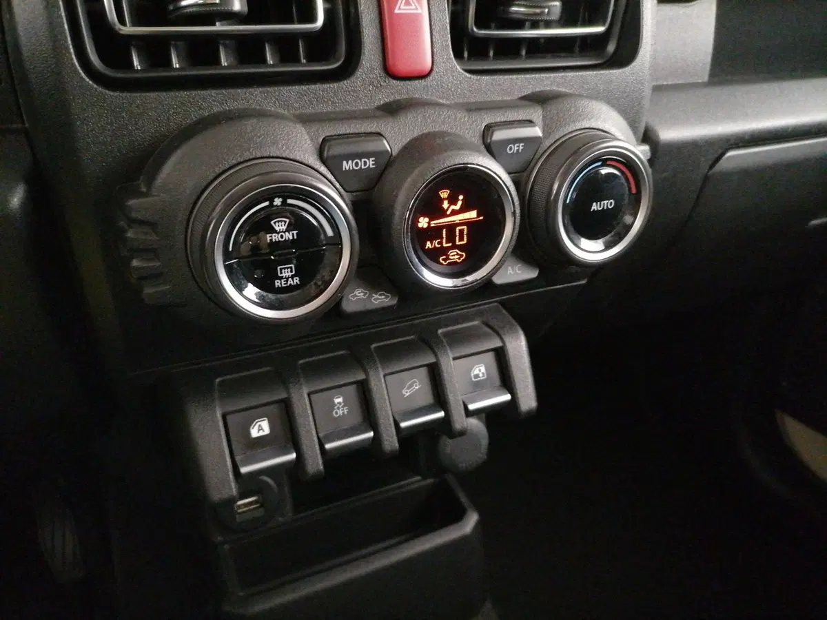 Suzuki Jimny usata a Roma (13)