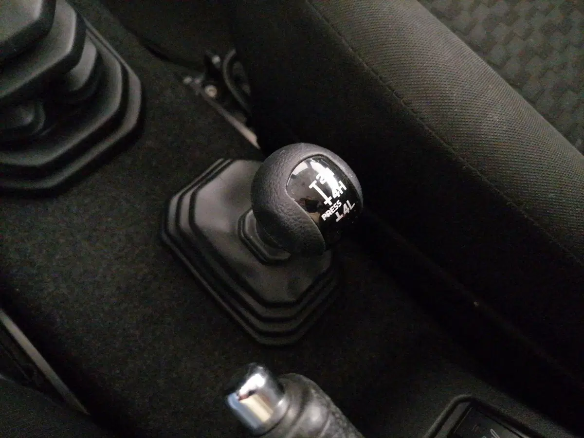 Suzuki Jimny usata a Roma (19)