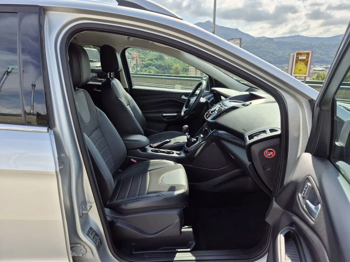 Ford Kuga usata  (9)