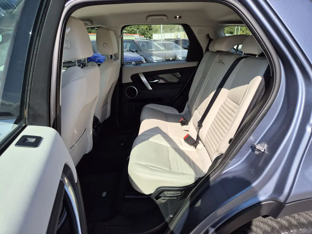 Land Rover Discovery Sport usata  (7)