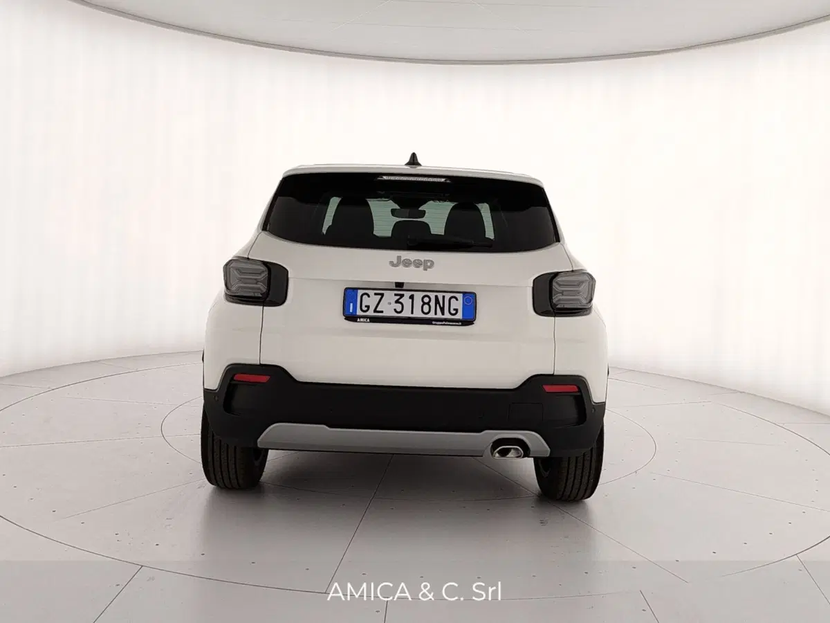 Jeep Avenger nuova a Caserta (5)