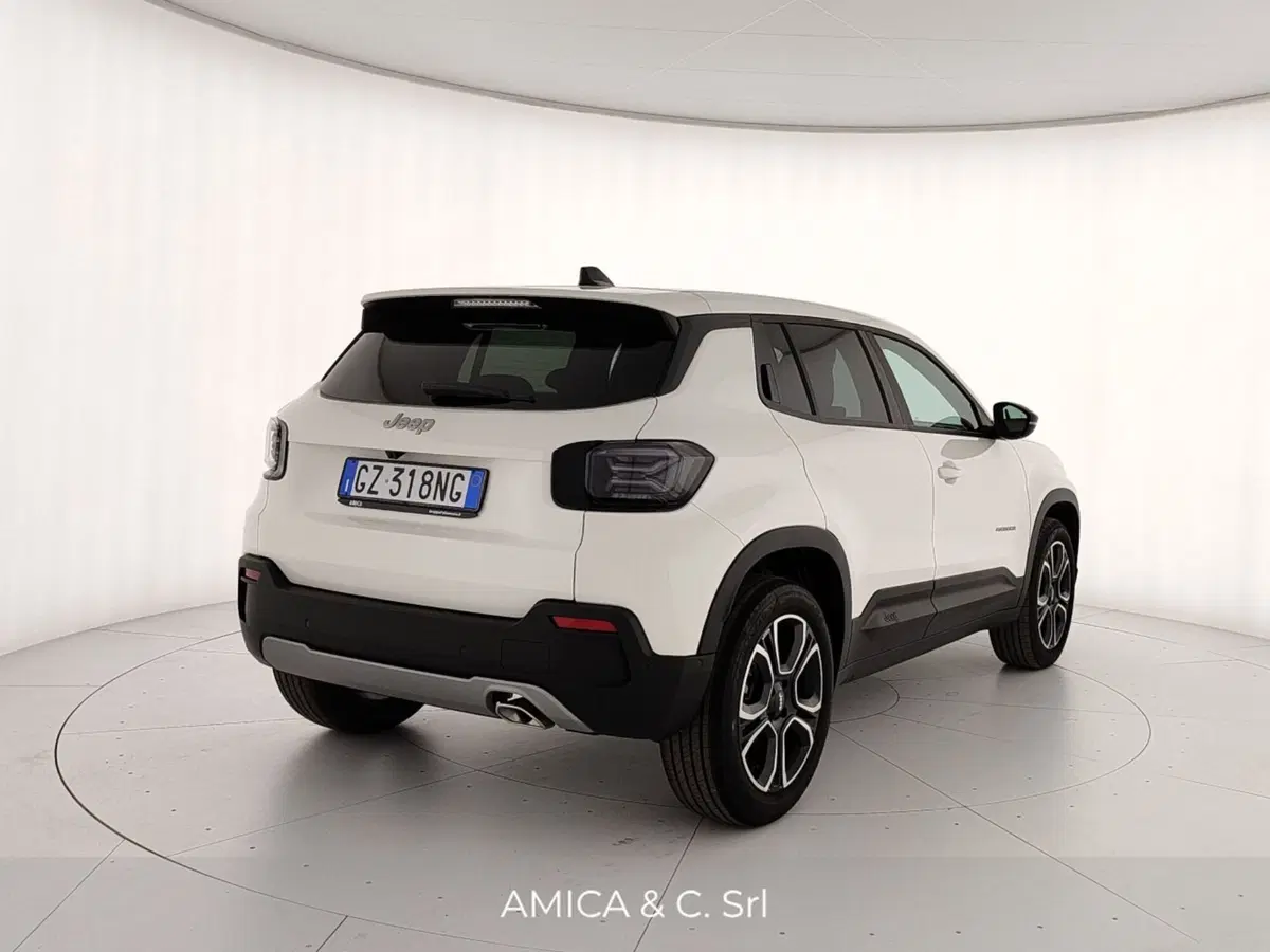 Jeep Avenger nuova a Caserta (6)