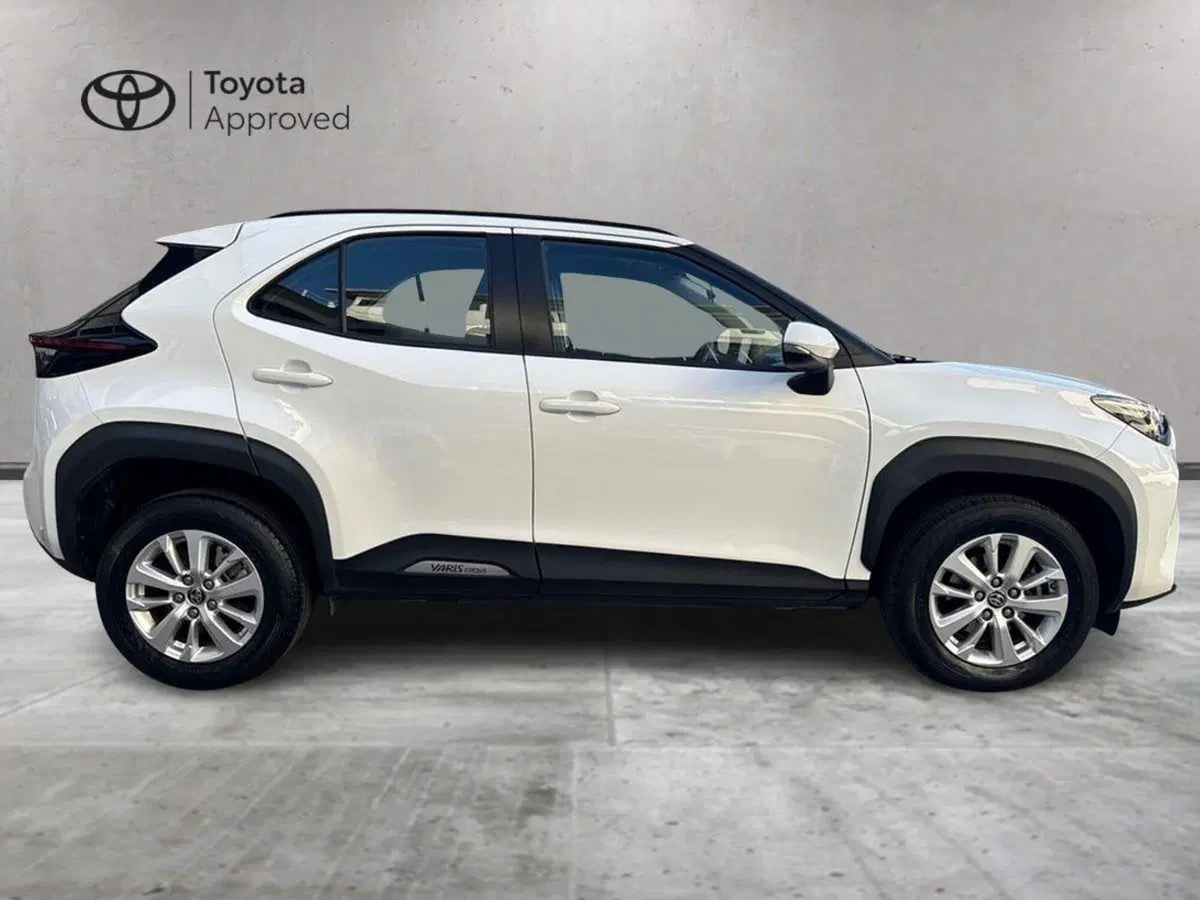 Toyota Yaris Cross usata a Prato (5)