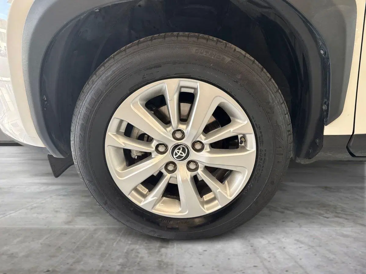 Toyota Yaris Cross usata a Prato (8)