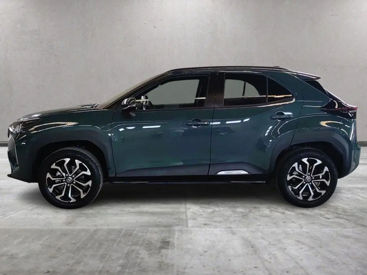Toyota Yaris Cross nuova a Milano (3)