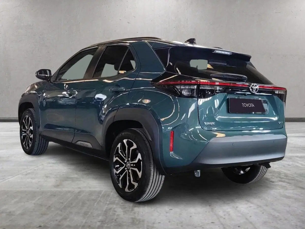 Toyota Yaris Cross nuova a Milano (5)