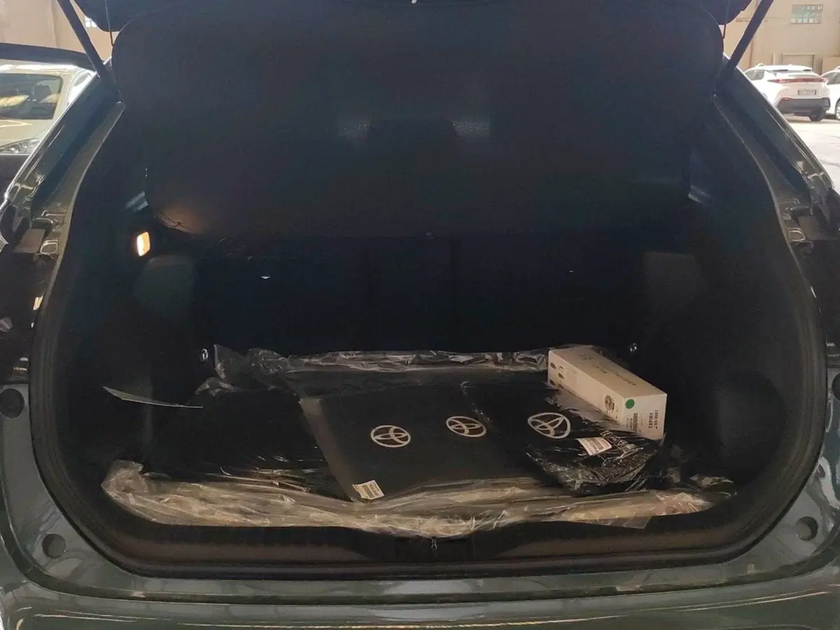 Toyota Yaris Cross nuova a Milano (6)