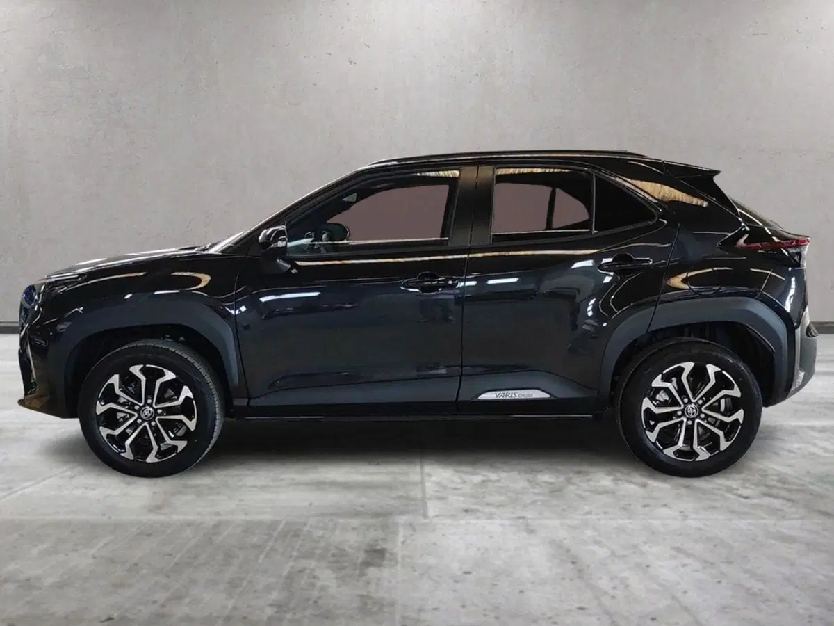 Toyota Yaris Cross nuova a Milano (3)
