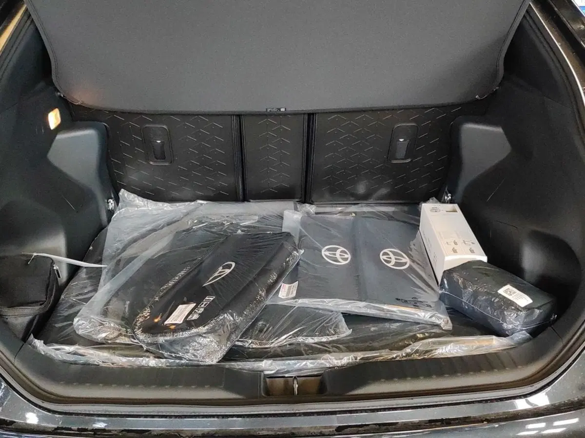 Toyota Yaris Cross nuova a Milano (6)