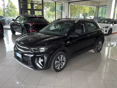 Kia Stonic 1.2 mpi Urban gpl 82cv del 2023 usata a Faenza