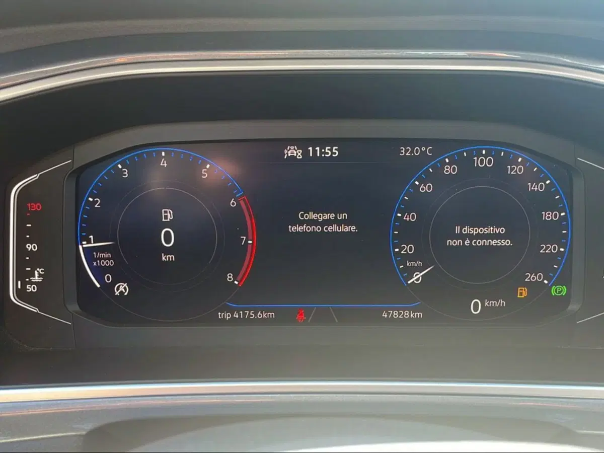 Volkswagen T-Roc usata a Livorno (7)