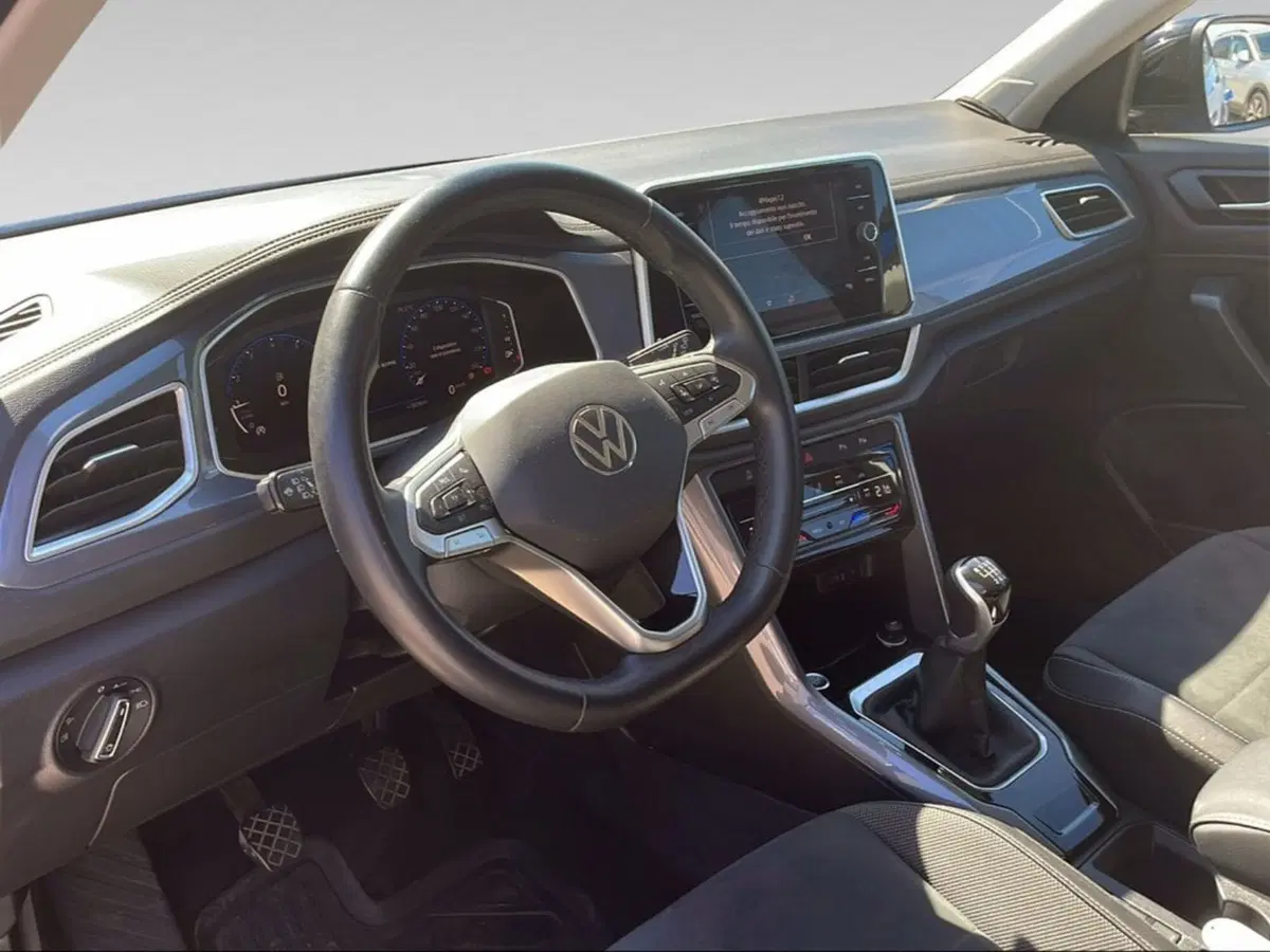 Volkswagen T-Roc usata a Livorno (9)