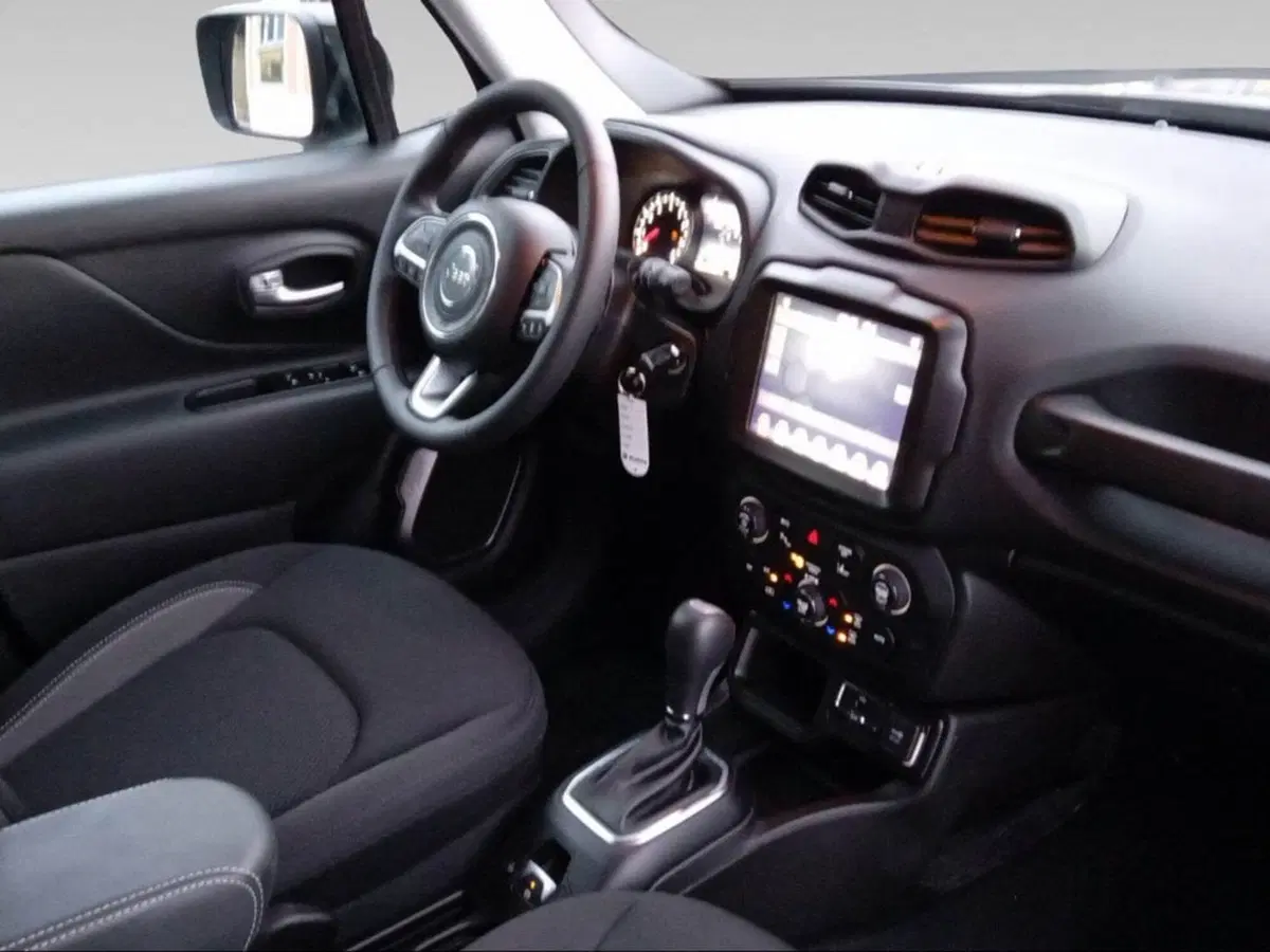 Jeep Renegade usata a Livorno (12)