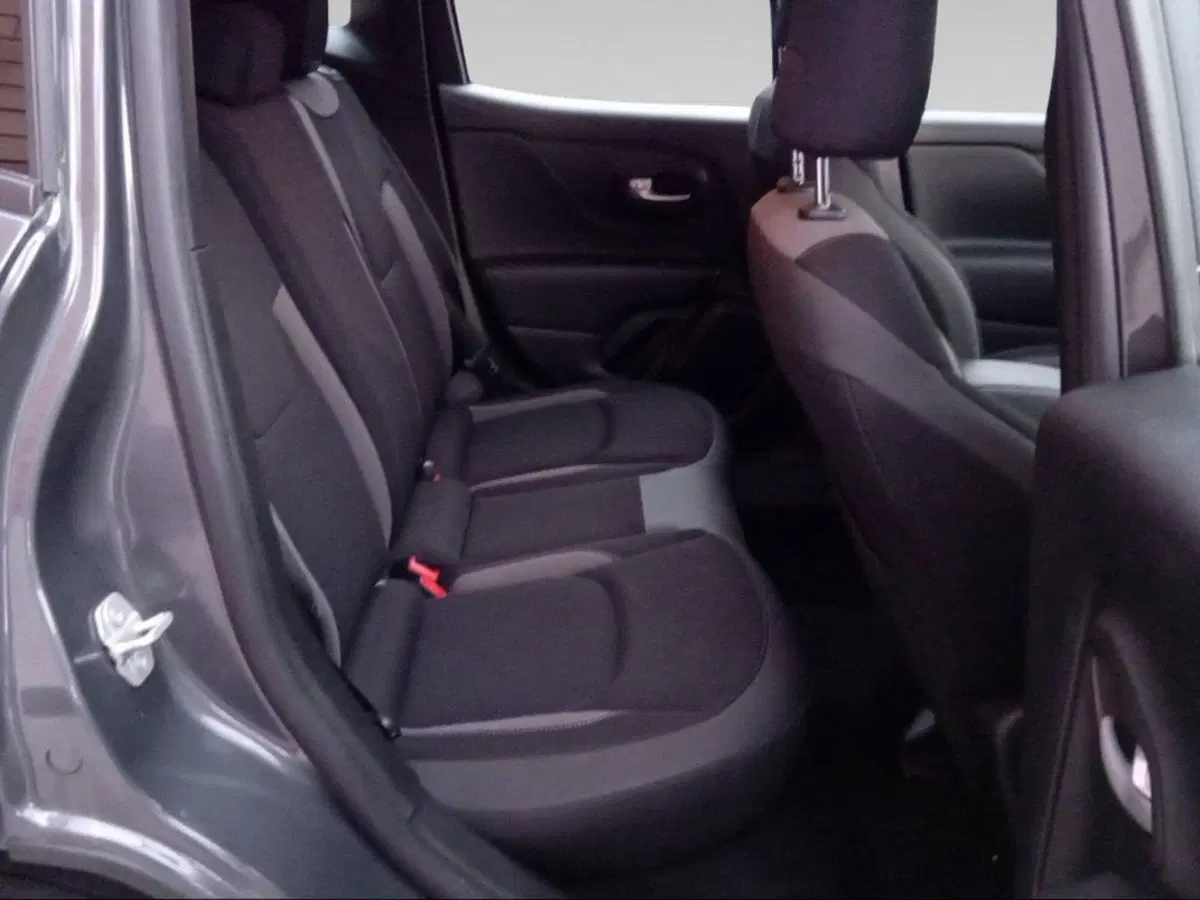 Jeep Renegade usata a Livorno (15)